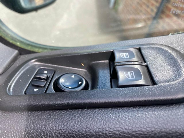 Nissan InterStar Interstar Acenta Dci White #25