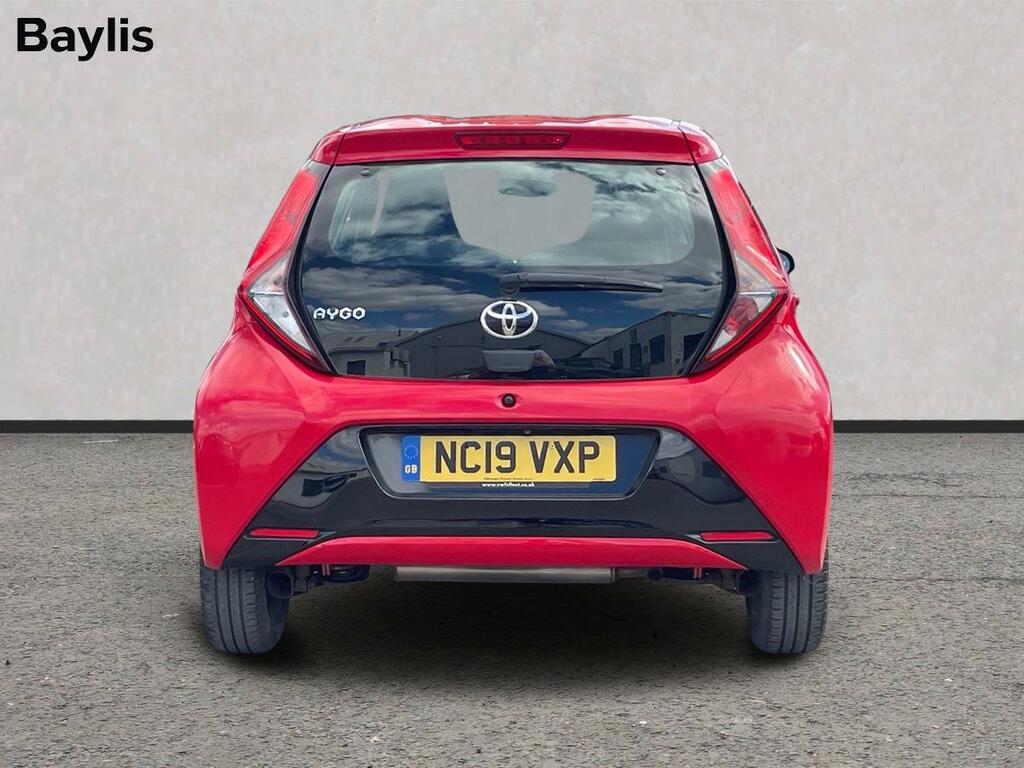 Toyota Aygo 1.0 Vvt-i X-play Red #5