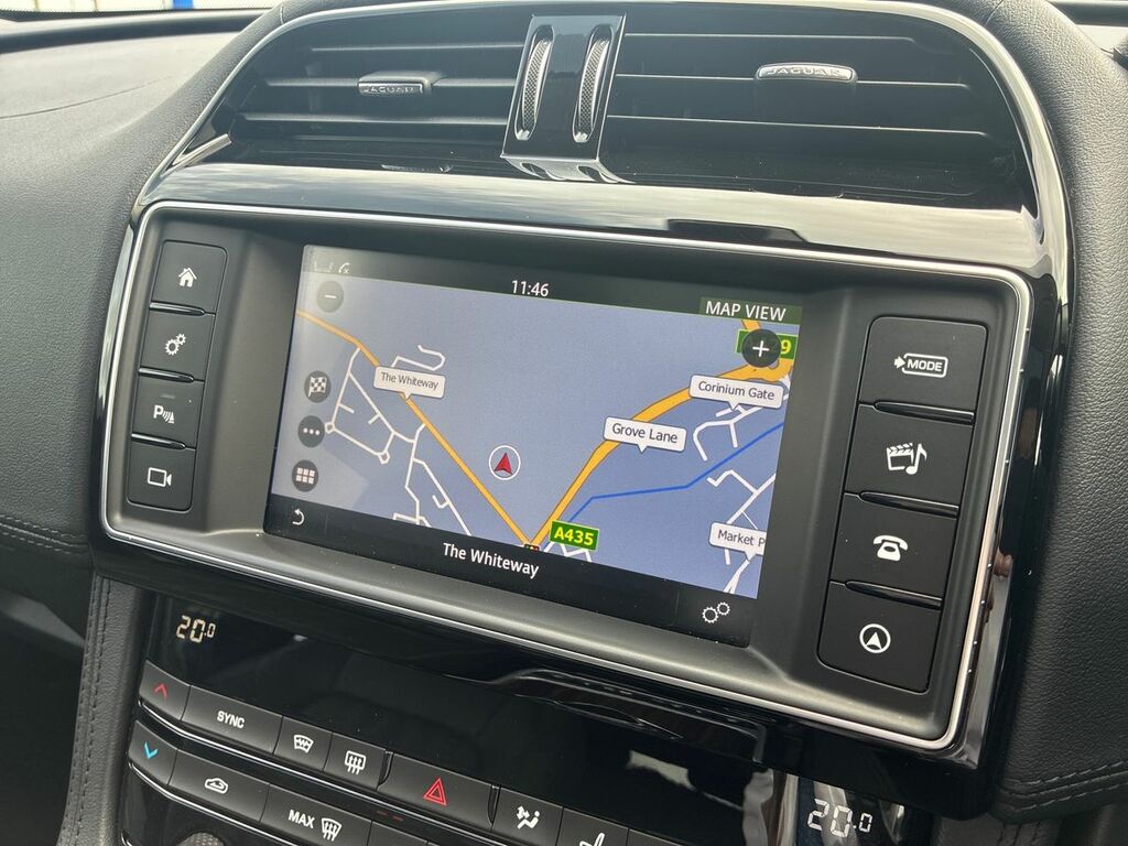 Jaguar F-Pace 2.0 R-sport 178 Bhp Blue #18