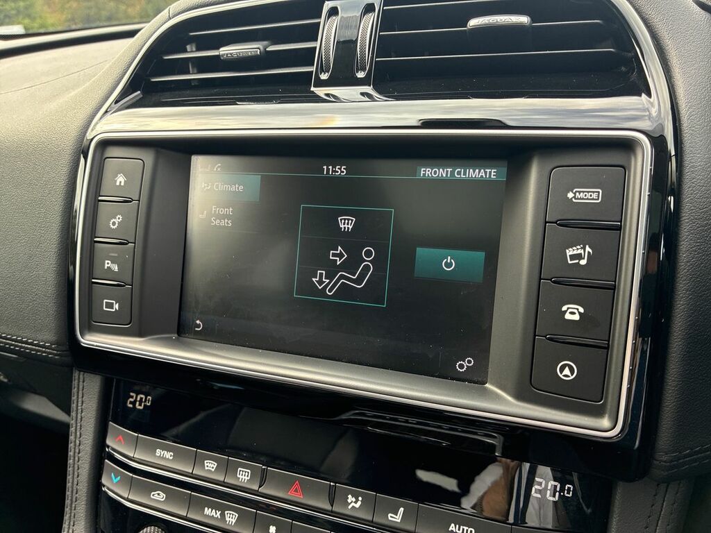 Jaguar F-Pace 2.0 R-sport 178 Bhp Blue #30