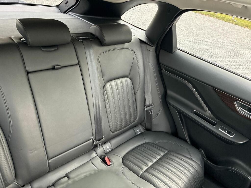 Jaguar F-Pace 2.0 R-sport 178 Bhp Blue #23