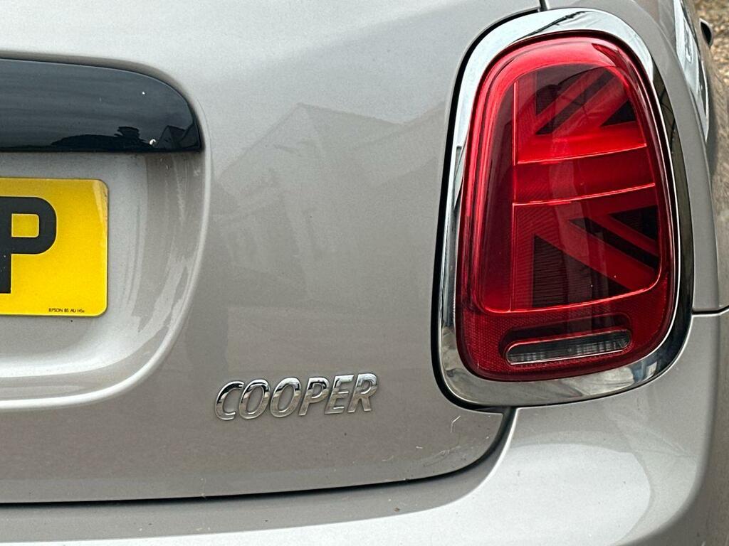 Mini Hatch 1.5 Cooper Sport Steptronic Euro 6 Ss Red #30