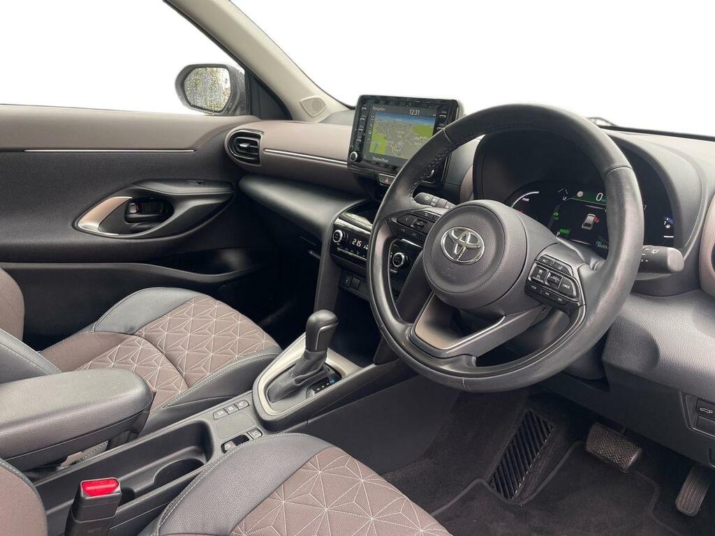Toyota Yaris Cross 1.5 Hybrid Excel Cvt White #3