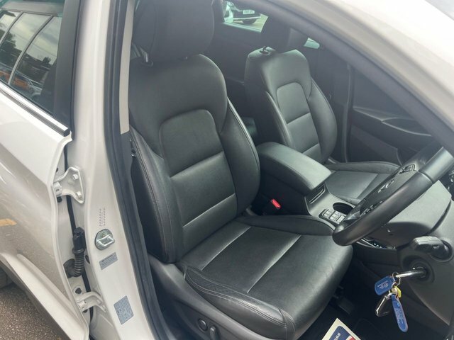 Hyundai Tucson 2.0 Crdi Premium Suv 4Wd Euro 6 1 White #4