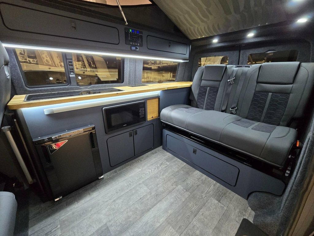 Volkswagen Transporter 2L Highline Grey #2