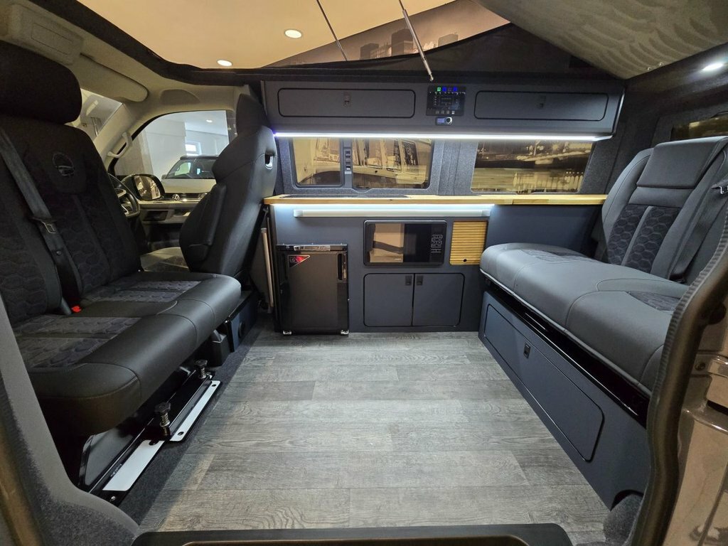 Volkswagen Transporter 2L Highline Grey #4