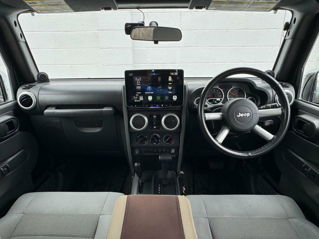 Jeep Wrangler 2.8L Sahara Black #2