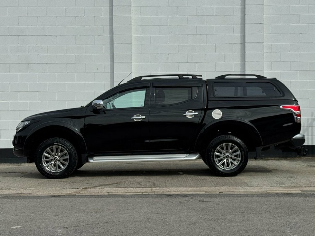 Mitsubishi L200 Di-d Dc Warrior White #21