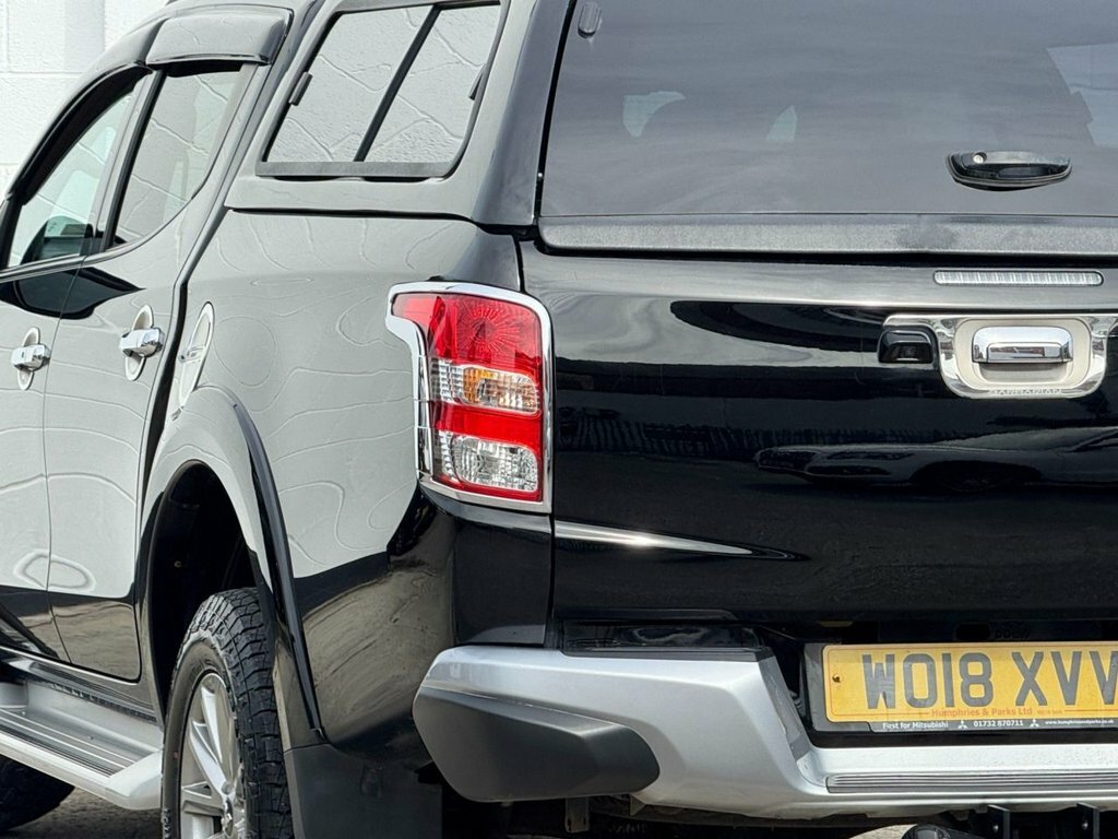 Mitsubishi L200 Di-d Dc Warrior White #19
