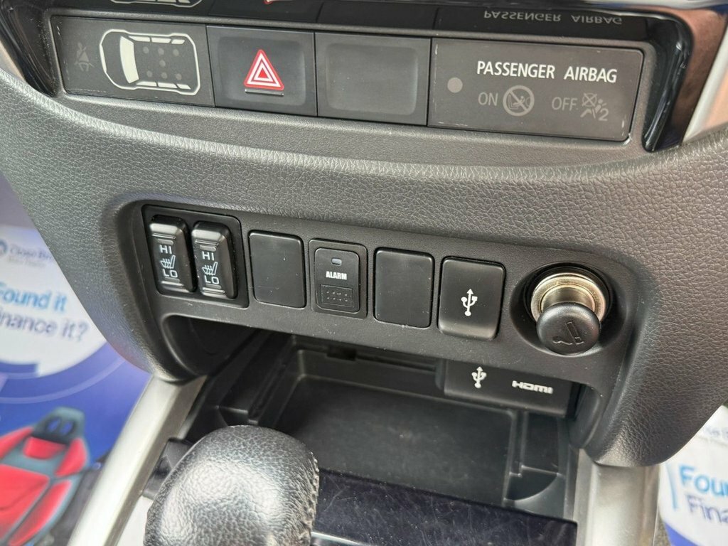 Mitsubishi L200 Di-d Dc Warrior White #35