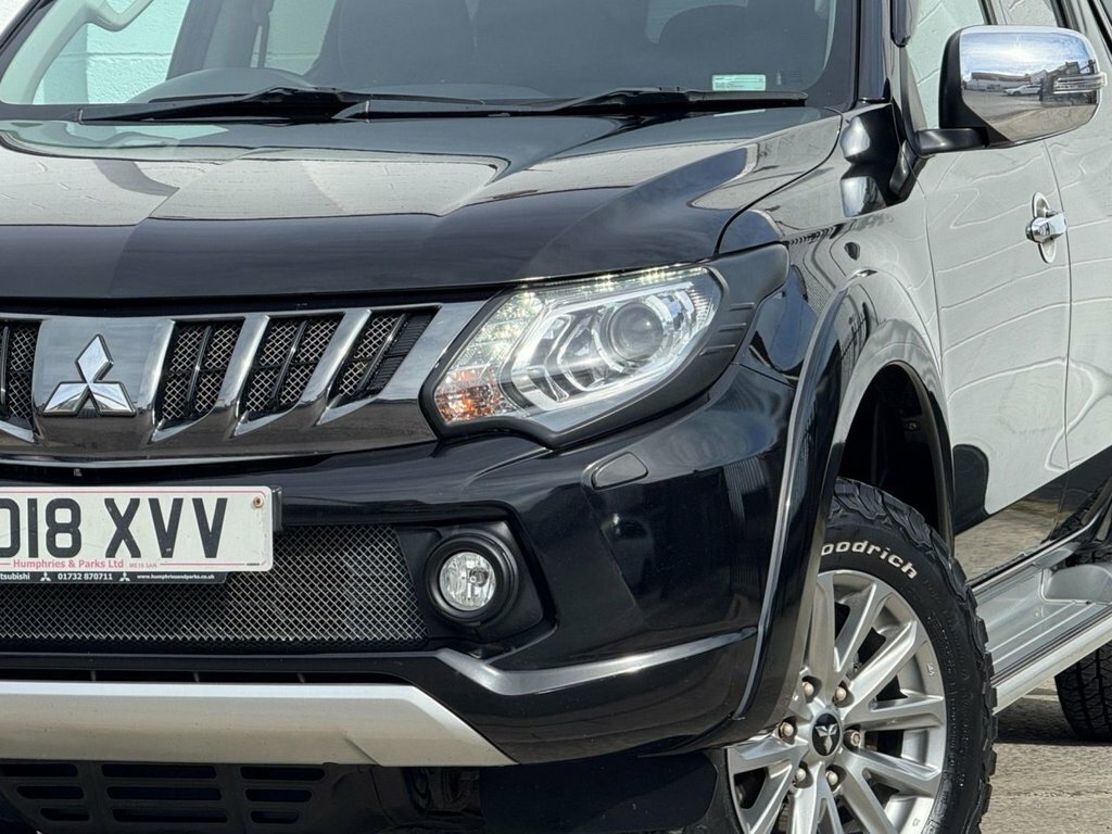 Mitsubishi L200 Di-d Dc Warrior White #8