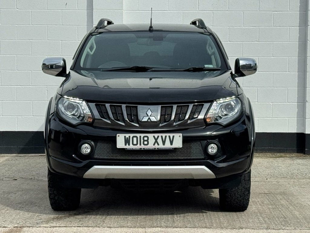 Mitsubishi L200 Di-d Dc Warrior White #14