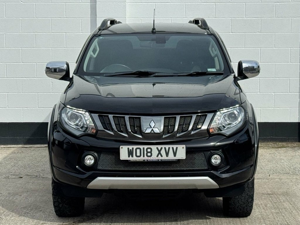 Mitsubishi L200 Di-d Dc Warrior White #10