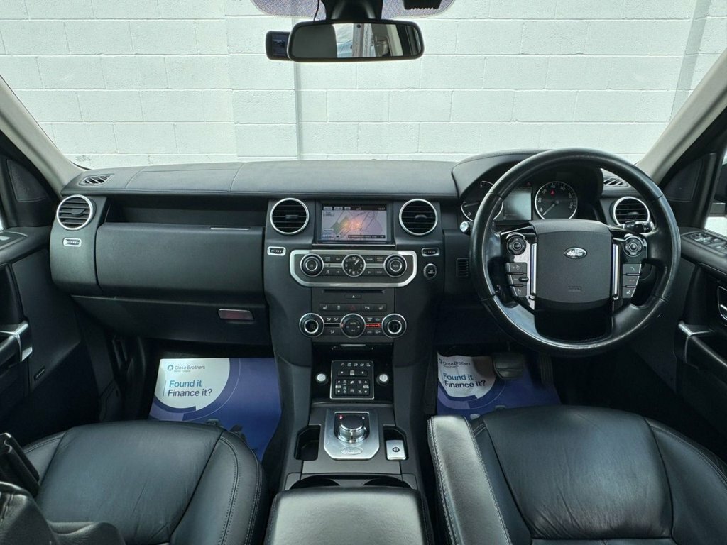 Land Rover Discovery 4 3L Landmark Silver #2