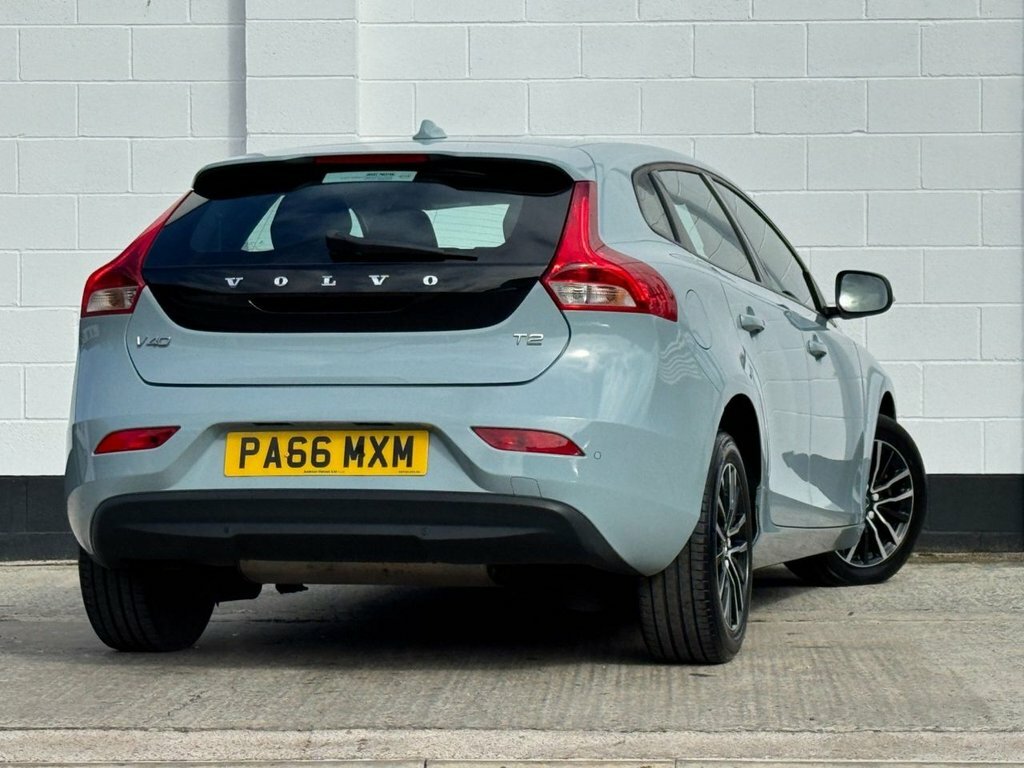 Volvo V40 2L Momentum Blue #4