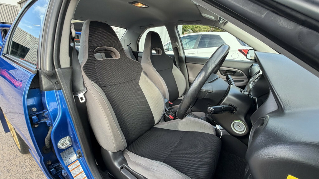 Subaru Impreza Hatchback 2.5 Grey #39
