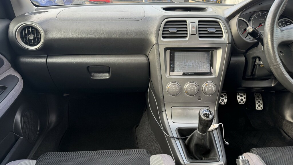 Subaru Impreza Hatchback 2.5 Grey #25