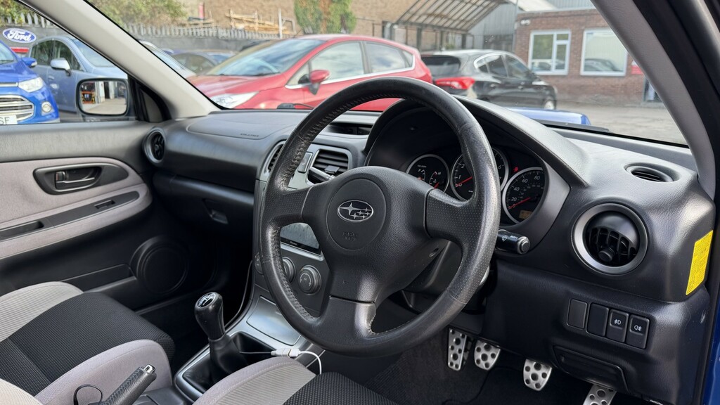 Subaru Impreza Hatchback 2.5 Grey #24