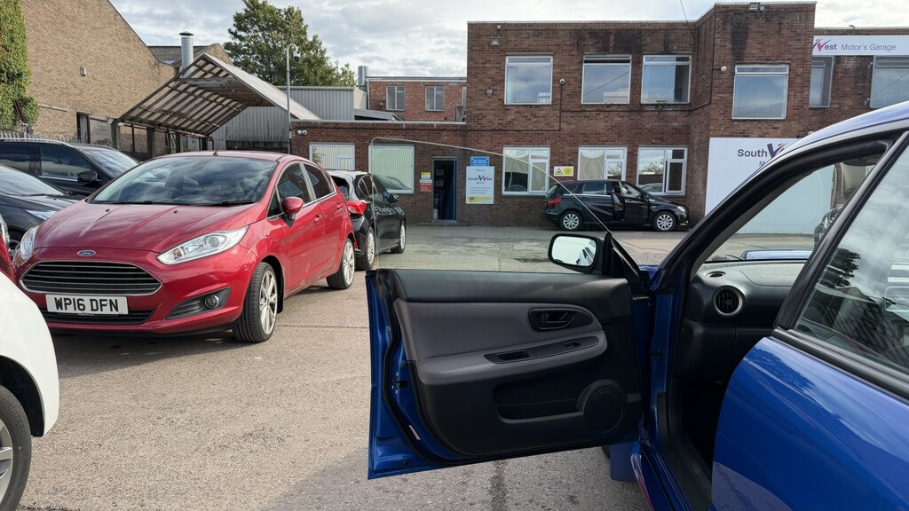 Subaru Impreza Hatchback 2.5 Grey #13
