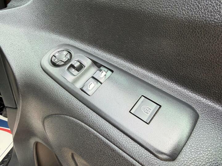 Vauxhall Combo Life Mpv Blue #25