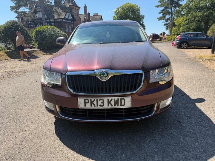 Skoda Superb 2.0 Tdi Elegance Euro 5 Red #6