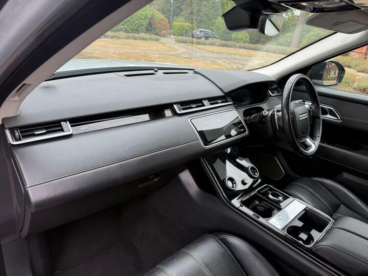 Land Rover Range Rover Velar R-dynamic Black #43