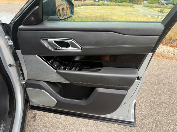 Land Rover Range Rover Velar R-dynamic Black #34