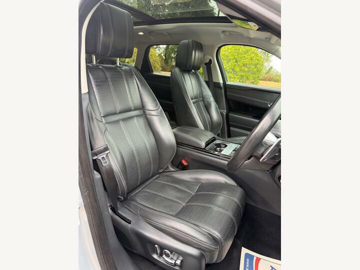 Land Rover Range Rover Velar R-dynamic Black #33