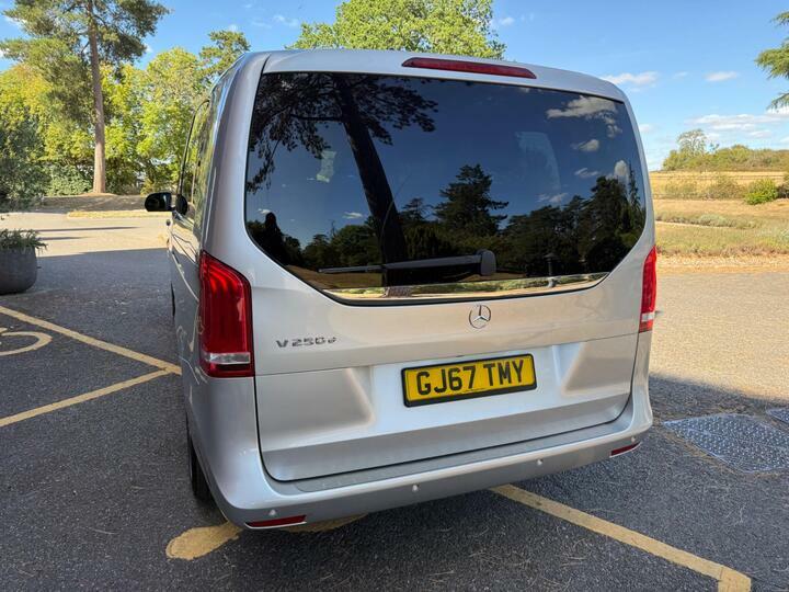 Mercedes-Benz V Class #20