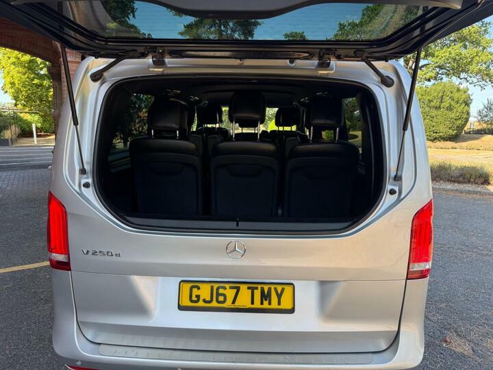 Mercedes-Benz V Class #35