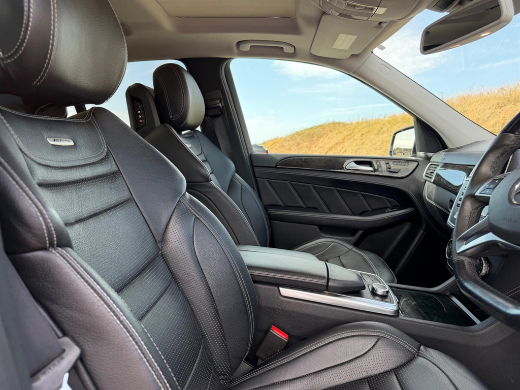 Mercedes-Benz M Class Suv Black #38