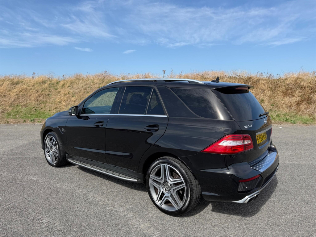 Mercedes-Benz M Class Suv Black #10