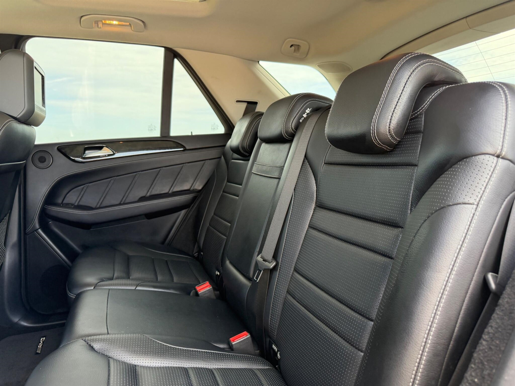 Mercedes-Benz M Class Suv Black #43