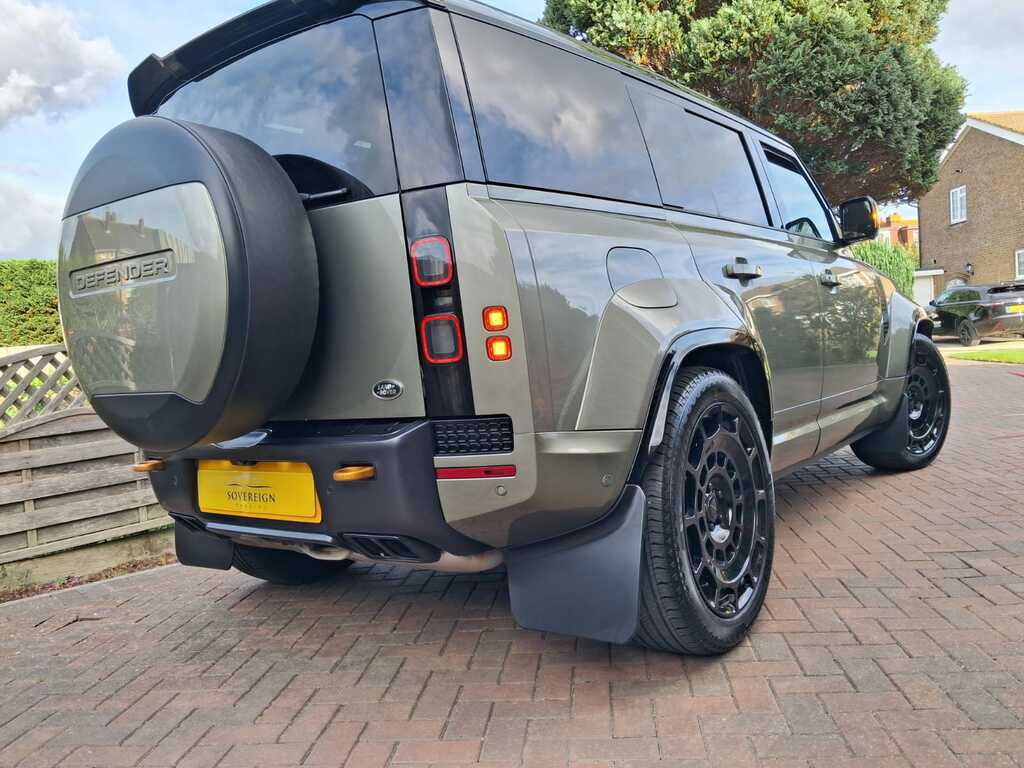 Land Rover Defender 110 3.0 D300 Mhev Hse Green #6