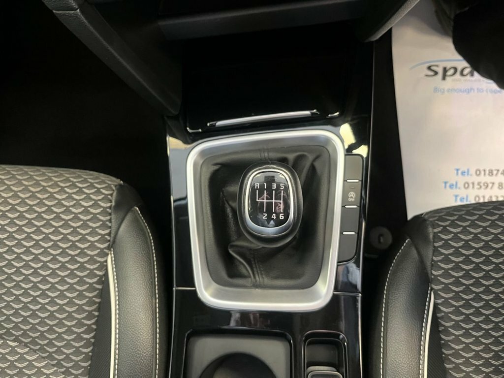 Kia Xceed 1L Connect Orange #4