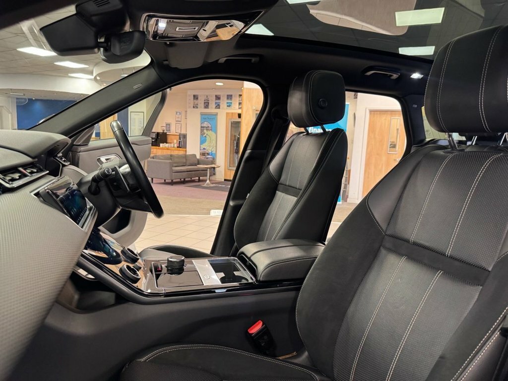 Land Rover Range Rover Velar R-dynamic S Black #33