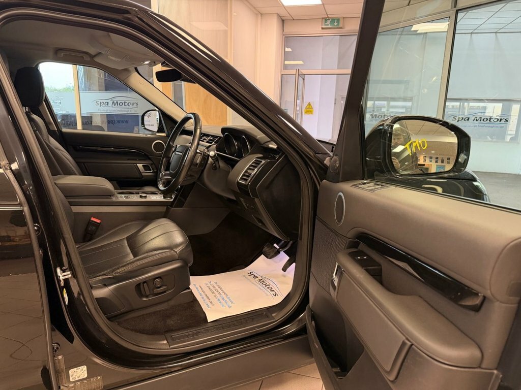Land Rover Discovery R-dynamic S Grey #8