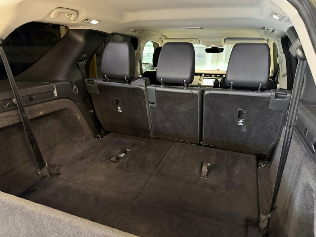 Land Rover Discovery R-dynamic S Grey #24