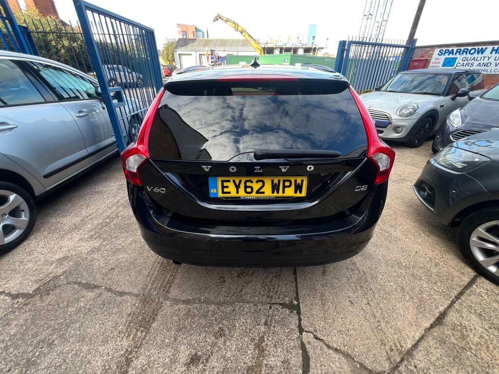 Volvo V60 Drive 115 R Design White #22