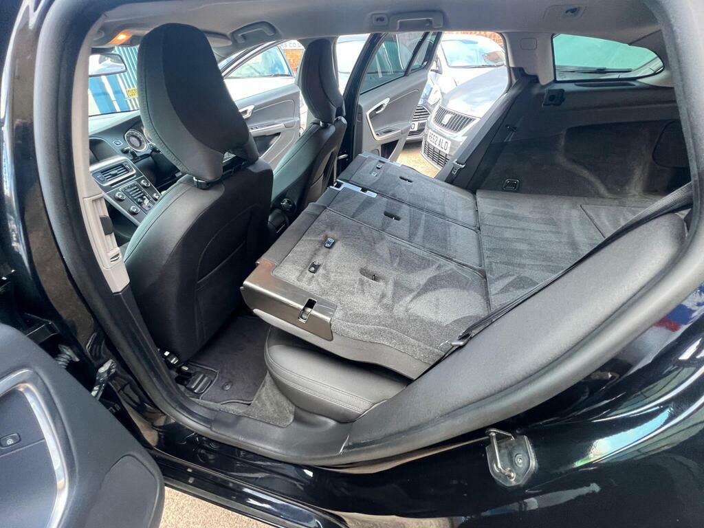 Volvo V60 Drive 115 R Design White #20
