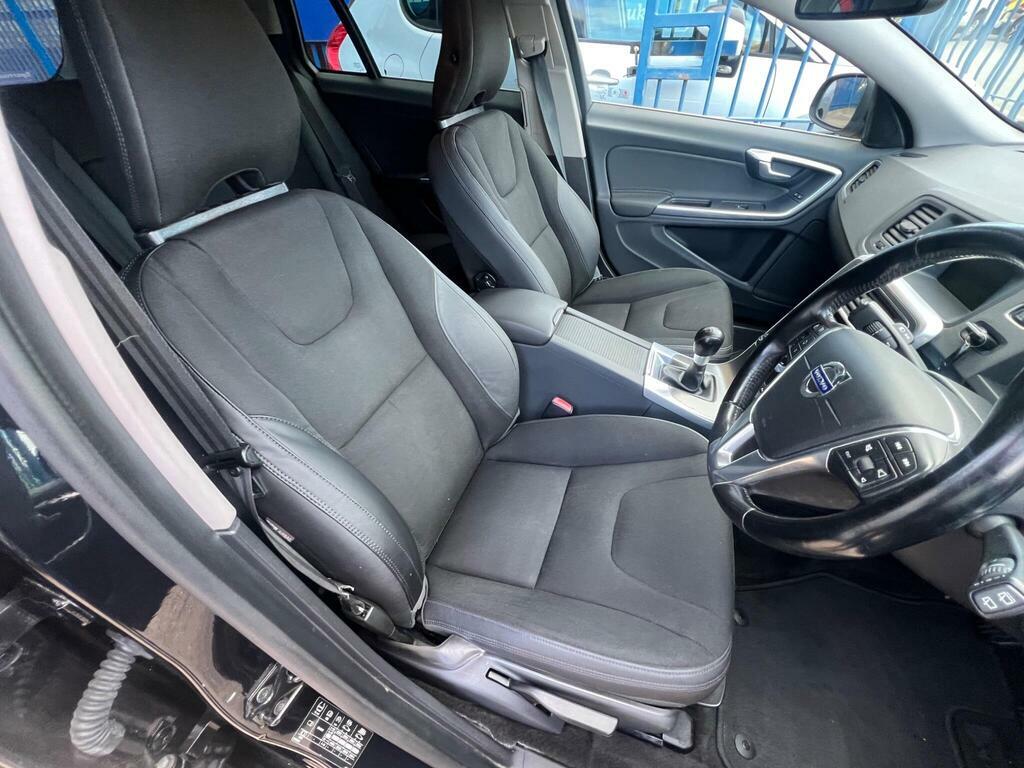 Volvo V60 Drive 115 R Design White #11
