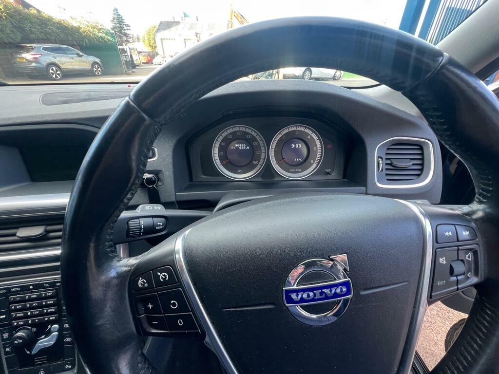 Volvo V60 Drive 115 R Design White #10