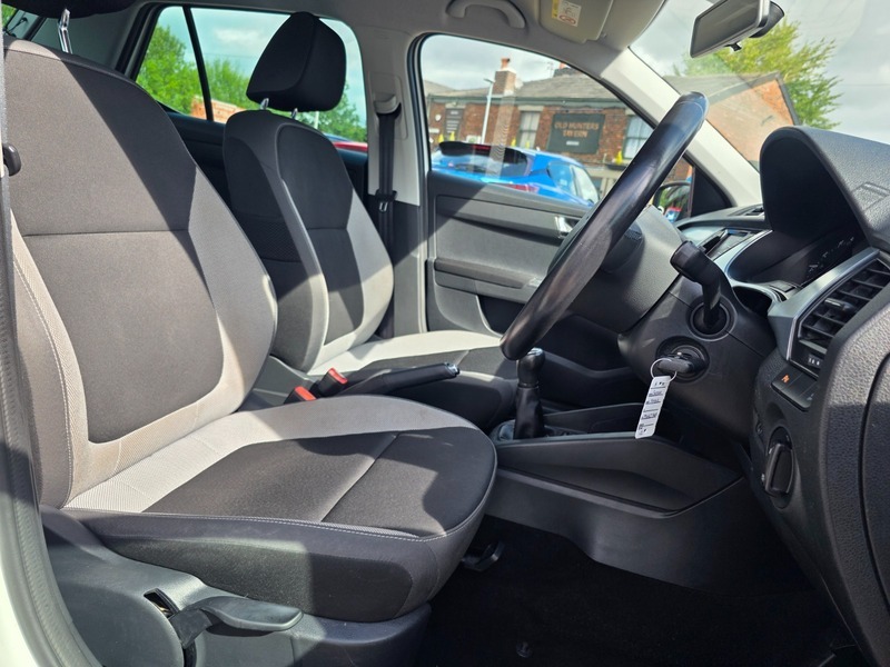 Skoda Fabia Colour Edition Tsi White