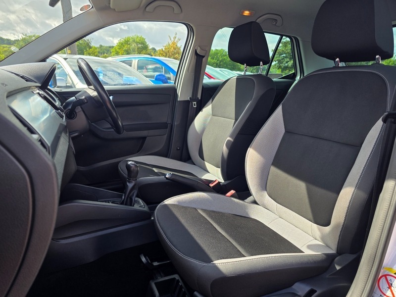 Skoda Fabia Colour Edition Tsi White #4