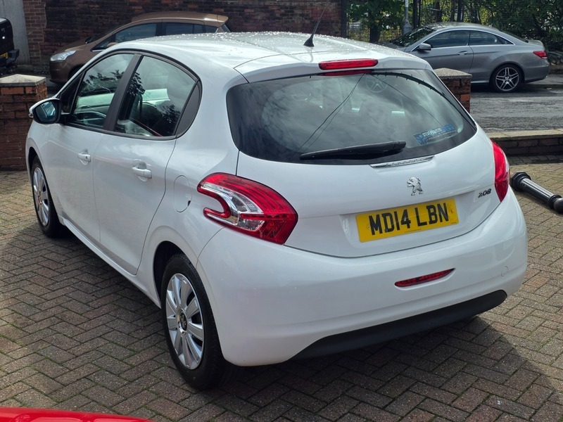 Peugeot 208 Access Plus White #6