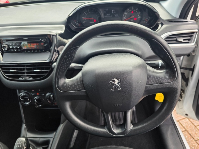 Peugeot 208 Active Silver #10