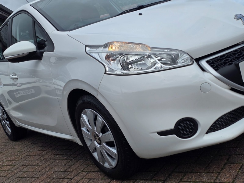 Peugeot 208 Active Silver #21