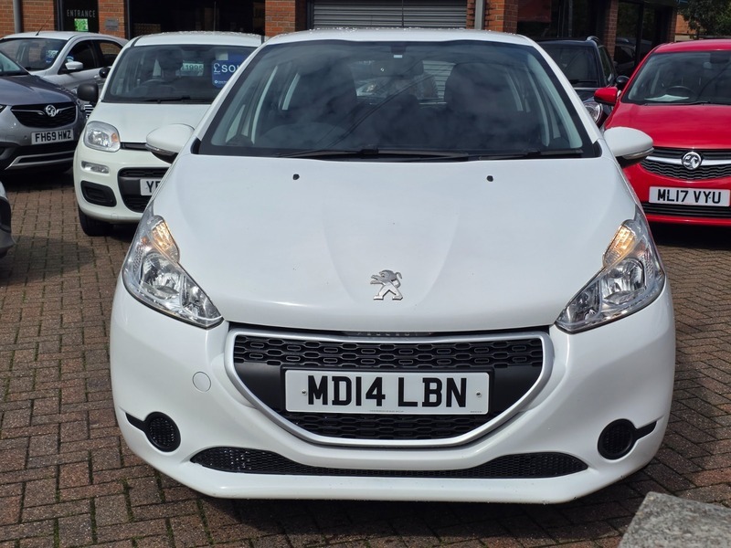 Peugeot 208 Access Plus White #2
