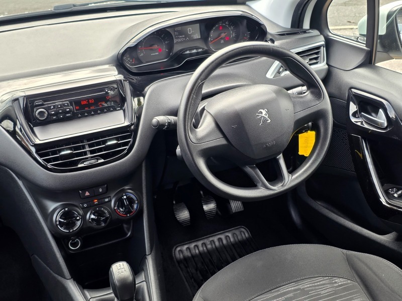 Peugeot 208 Active Silver #18