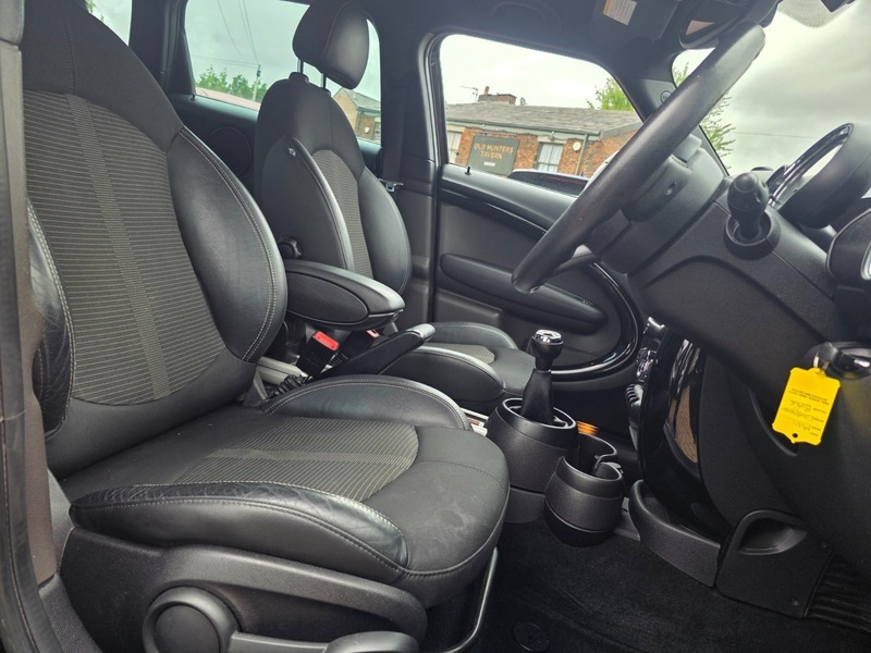 Mini Countryman Cooper D Black